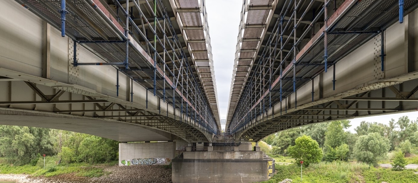 Renovation IJsselbruggen A12 - Clocss
